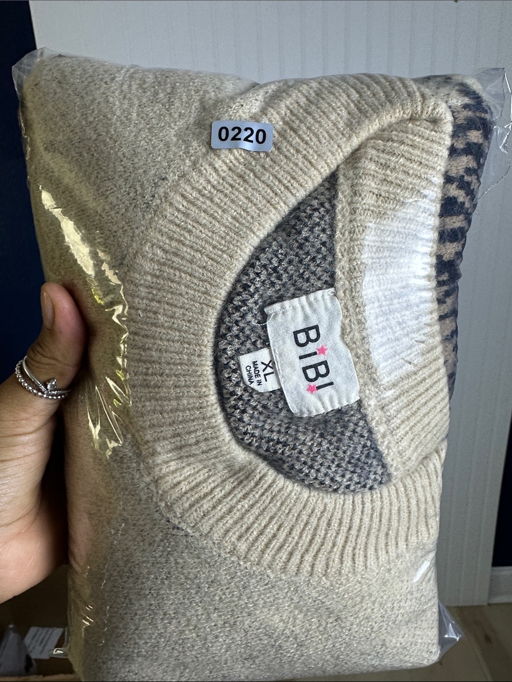 BIBI Tabitha Tiger Pattern Knit Sweater XL Oversized Casual Oatmeal/Beige - Picture 10 of 10